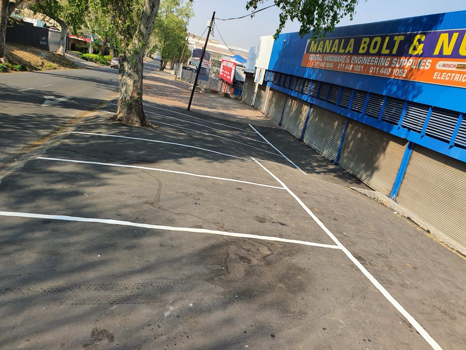 Commercial parking bay line marking